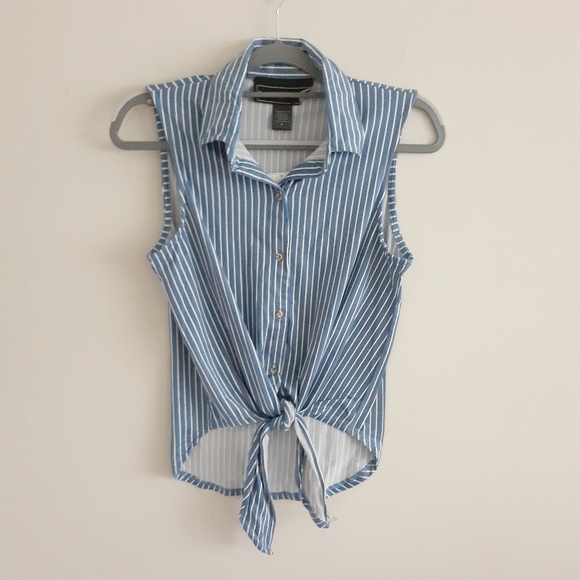 Polly & Esther Sleeveless Tie Knot Top - Picture 1 of 2
